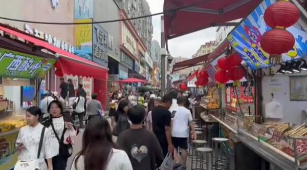 鼎豪投资 闪电评论｜为一份“味道”赴一座城